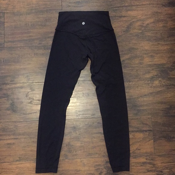 Lululemon - Picture 6 of 7